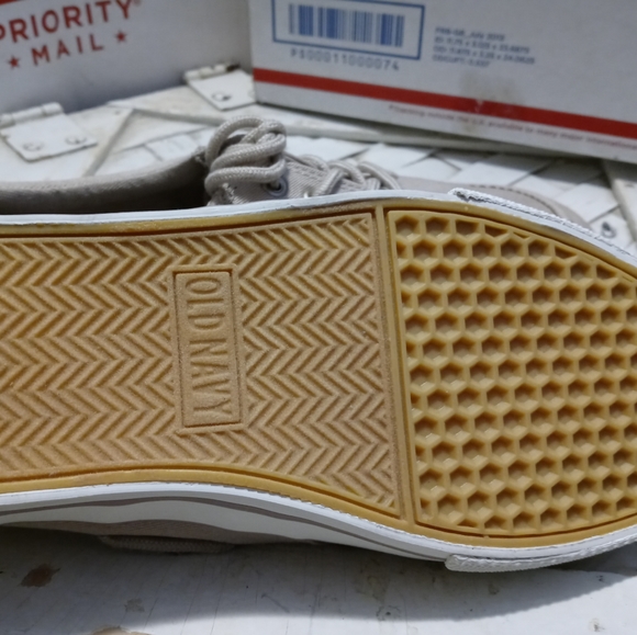 👟👟OLD NAVY CANVAS BOAT SHOES 🎁NEW!!!,SIZE 5,GIVE A FABULOUS GIFT. - Picture 5 of 12